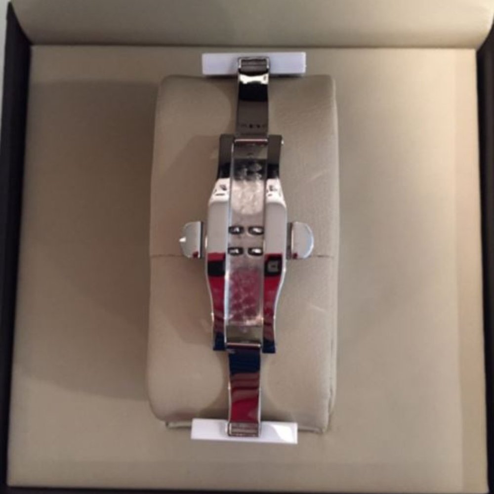Burberry watch - Picture 4 of 6
